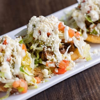 Sopes de Pollo